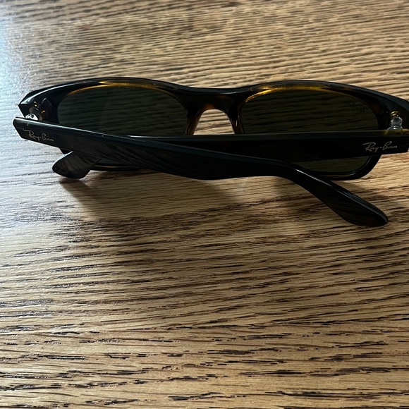 Rayban Wayfarer Sunglasses - Picture 3 of 7
